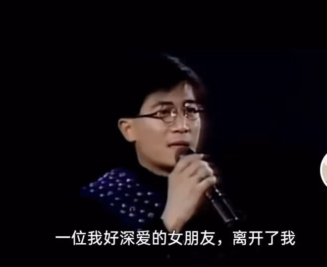 62歲何超瓊狀態堪比26,紫色旗袍下竟然藏著初戀的秘密!
