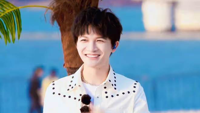 明星點評:劉亦菲、周深、虞書欣、向佐、陳好、范丞丞