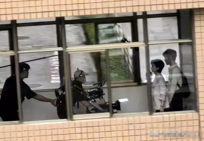 為角色而生!趙麗穎唐嫣破尺度再剪短髮,一個帥氣精幹一個難相認