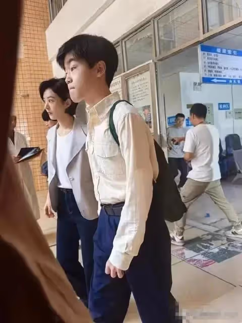 為角色而生!趙麗穎唐嫣破尺度再剪短髮,一個帥氣精幹一個難相認