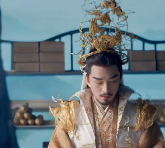 同樣頭飾繁瑣,為何《永夜星河》女演員能做到艷而不俗,動而不亂