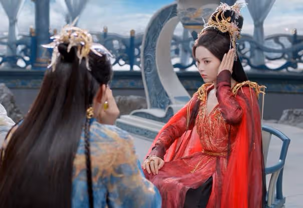 同樣頭飾繁瑣,為何《永夜星河》女演員能做到艷而不俗,動而不亂