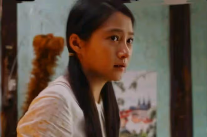 《小巷人家》范丞丞、關曉彤演打臉戲,演技不能對比,差距太明顯