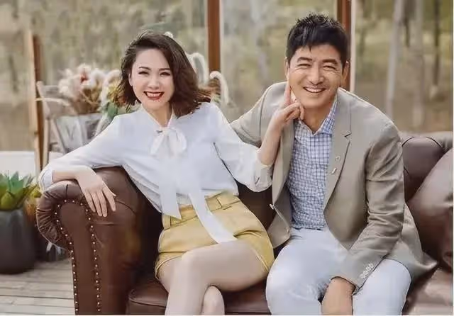小巷人家:郭曉東演活愚孝男!被喊話向程莉莎道歉,暗戳戳秀恩愛
