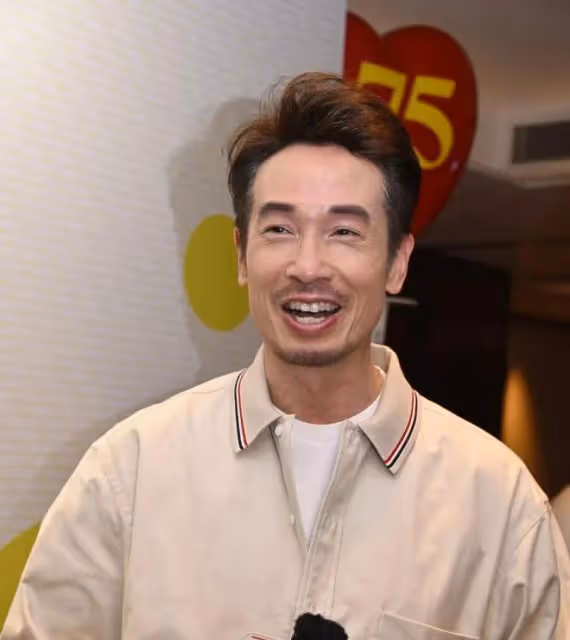 TVB視帝承認思想傳統不贊成子女早戀,透露新劇將演中醫,直言沒難度