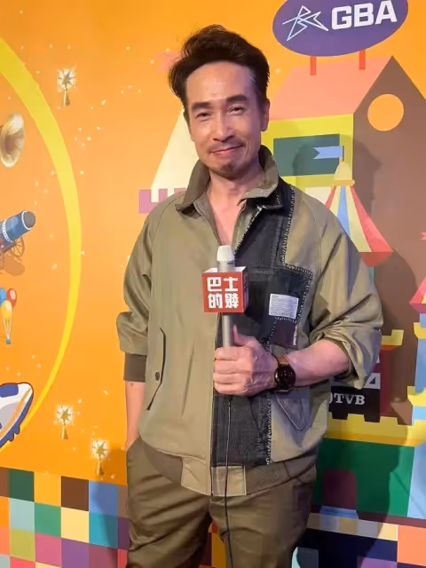 TVB視帝承認思想傳統不贊成子女早戀,透露新劇將演中醫,直言沒難度