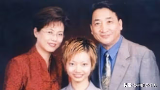 「春晚釘子戶」姜昆的老婆,丈夫能上22次春晚