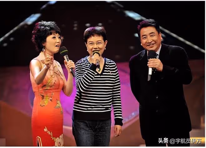 「春晚釘子戶」姜昆的老婆,丈夫能上22次春晚