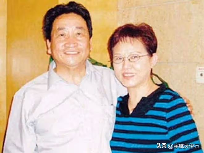 「春晚釘子戶」姜昆的老婆,丈夫能上22次春晚