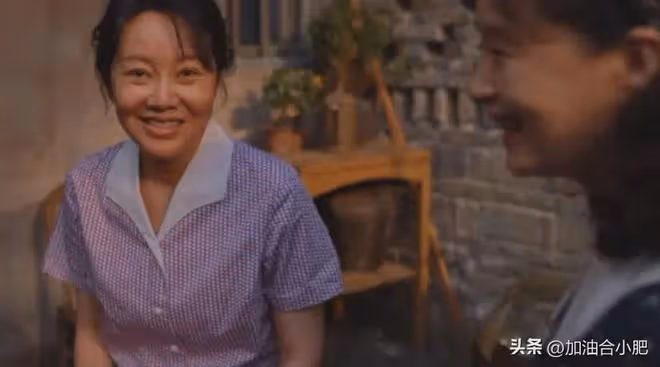 《小巷人家》結局:看懂黃玲嫉妒宋瑩,才知莊超英至死不離婚真相
