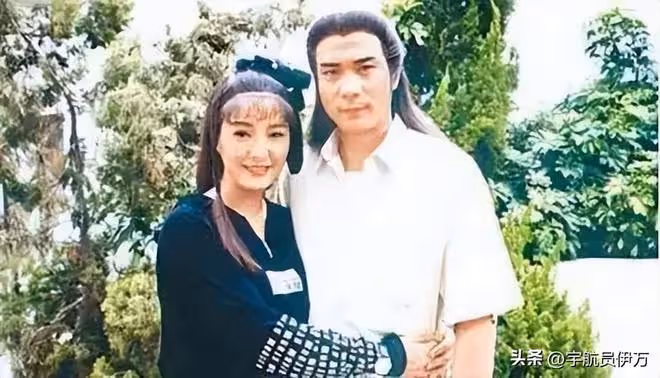 原來她們是親姐妹,姐姐被梁小龍帶紅,妹妹卻因徐少強毀了前途