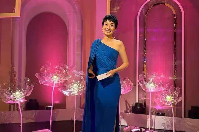 香港知名女星愛玩交友軟體,想約年輕壯男,離婚八年渴望新戀情