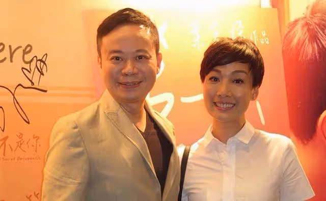 香港知名女星愛玩交友軟體，想約年輕壯男，離婚八年渴望新戀情