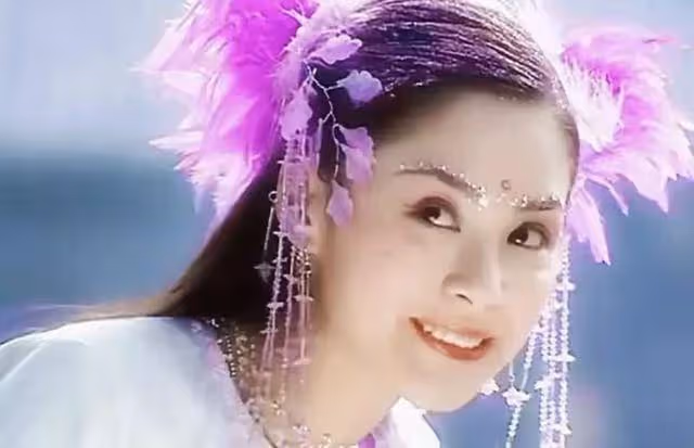 鍾欣潼新劇被封「最美人母」,演丁禹兮媽媽神顏卻依舊抗打
