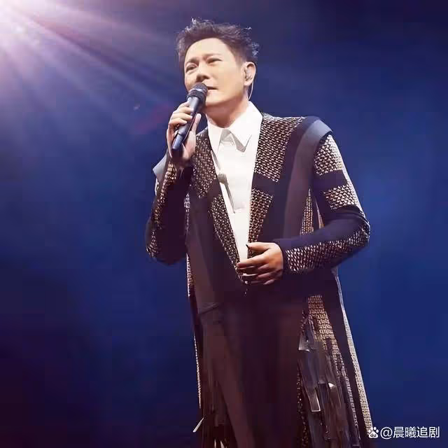 至今未婚的9位大齡男星,各有各的苦衷,最大69歲,最小42歲