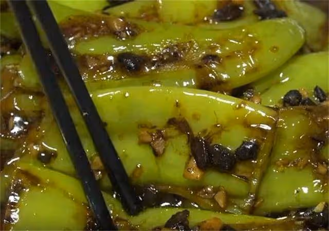 自從學會青椒這吃法，每次都吃光，上周吃了5次，香辣下飯比肉香