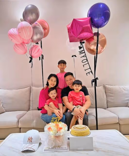 TVB視後胡杏兒慶45歲生日，一家五口溫馨合照曝光！時裝秀擔任模特驚艷