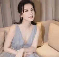 黃聖依媽媽:女兒600萬把自己「賣了」,女婿又爹又癲,太難了!