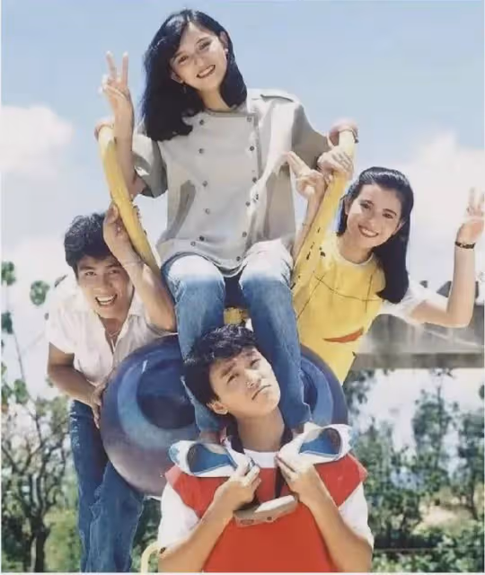 58歲曾華倩在線求工作,與梁朝偉分手36年後,被嘲「豪門棄婦」