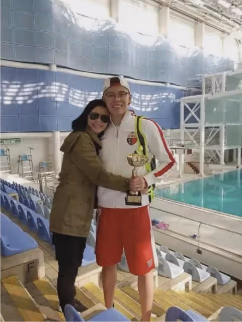 58歲曾華倩在線求工作,與梁朝偉分手36年後,被嘲「豪門棄婦」