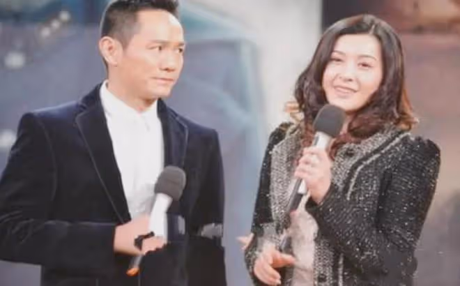 15年前他在愛妻葬禮上哭到昏厥,發誓永不再娶,如今他做到了嗎?