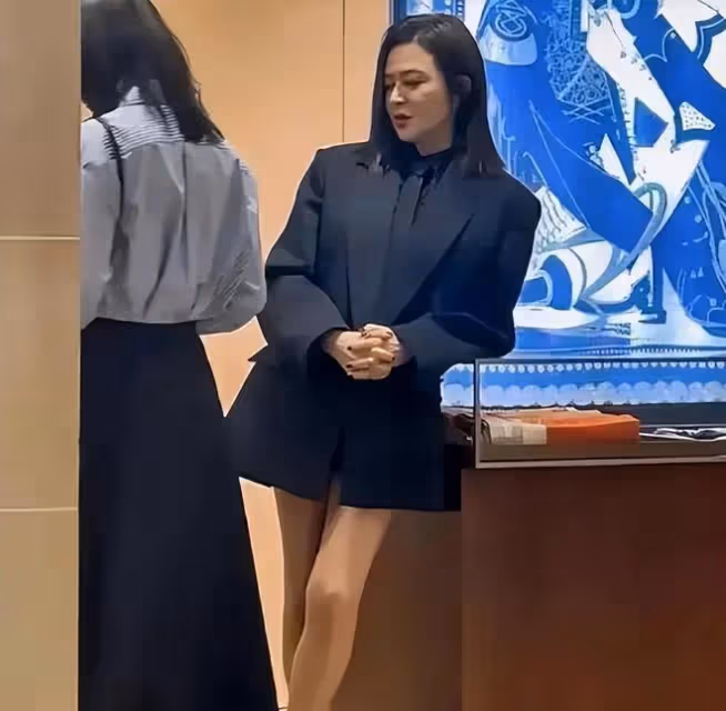 關之琳近照變化大,臉部呈現嬰兒肥,62歲越活越年輕了