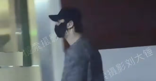 黃曉明葉珂分手?黃曉明暫未刪除官宣內容!