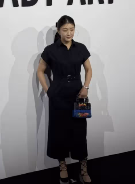 當42歲王子文與30歲陳夢站在一起,我才明白什麼叫頂級自律