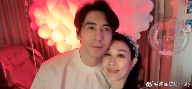 鍾麗緹慶與張倫碩結婚八周年,夫妻未育兒女,無懼12歲年齡差超甜
