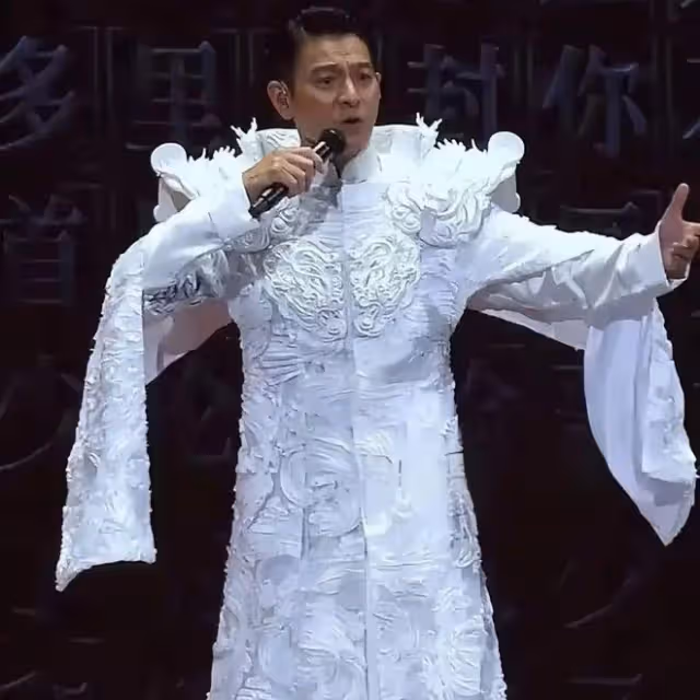 劉德華台北萬人大合唱之後,台獨破防了!網友:不愧是天王巨星!