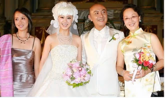 59歲香港最慘美男,是王晶想打造的第二個周星馳,三婚又兩度喪子