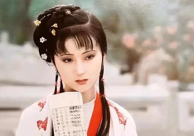 陳曉旭:19歲爆紅,35歲身價上億,42歲出家,丈夫的堅守讓人淚目