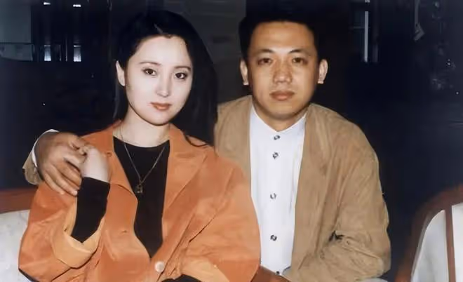 陳曉旭:19歲爆紅,35歲身價上億,42歲出家,丈夫的堅守讓人淚目