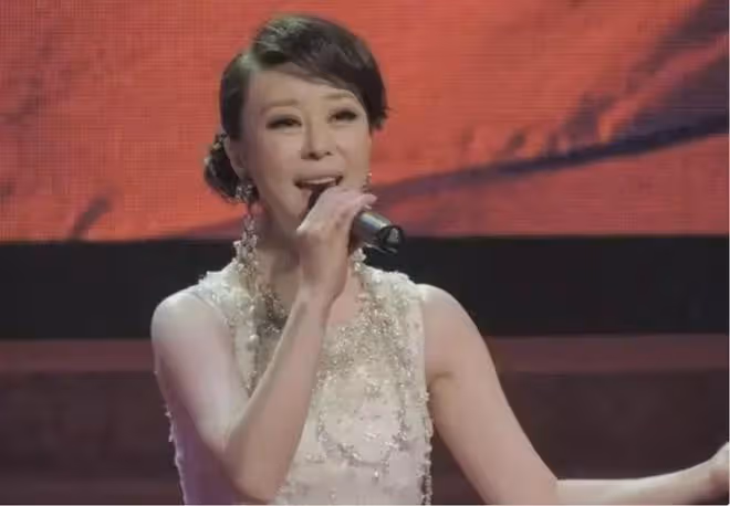 一曲成名的歌唱家祖海48歲依然單身,這背後的原因讓人唏噓!