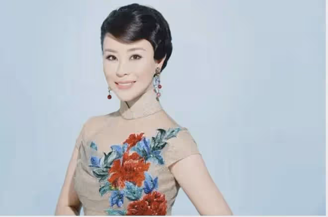一曲成名的歌唱家祖海48歲依然單身,這背後的原因讓人唏噓!