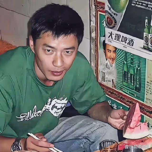 追了9年才娶了妻,因妻子怕疼他做了12年丁克,如今過得怎麼樣