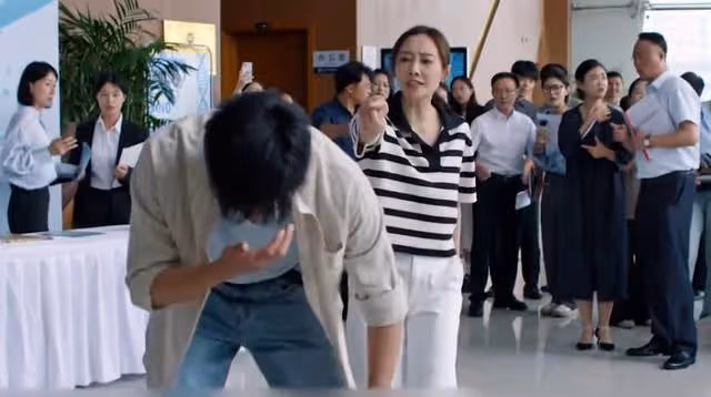 好團圓:高平為了離婚處處算計妻子,向中當眾暴打渣男