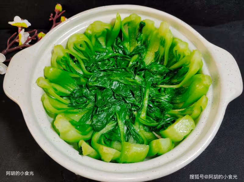 此菜不學太虧了,全素一鍋比大魚大肉強!簡單燜一鍋,有菜有菌菇、還有好胃口