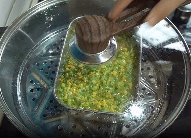 秋天要多吃南瓜，加一朵西蘭花，不用燉不用炒，一口一塊真過癮
