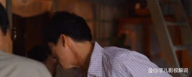 《小巷人家》看到父子倆都掌摑莊筱婷,才知道他們骨子裡的欺軟怕硬