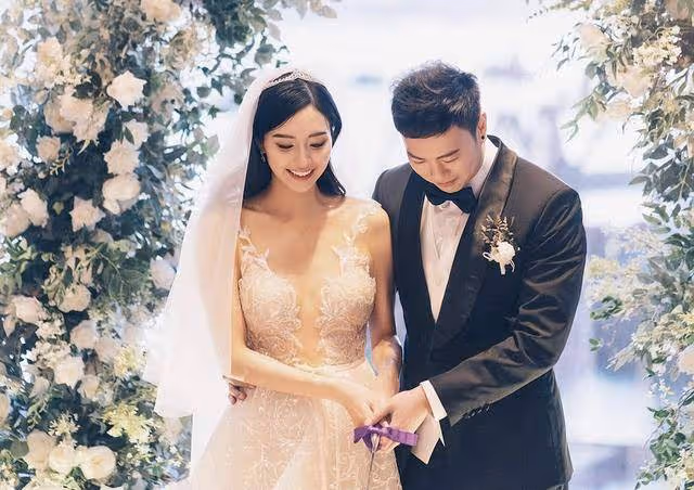 又走一個!TVB長腿女神突然宣布離巢,當普拉提老師全是男學員