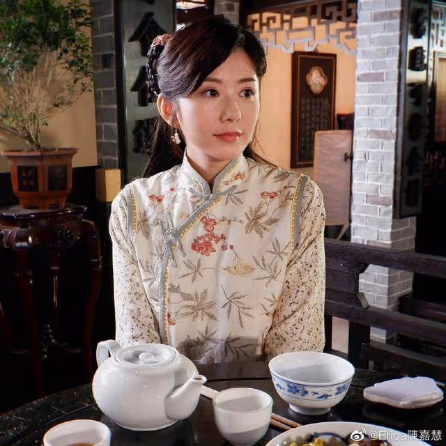 擔心!TVB力捧小花與富二代老公出車禍,去年毫無預警宣布結婚