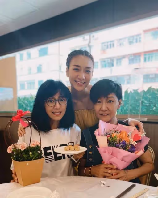 前TVB女星狀態崩壞滿口黃牙,曾被封為古典美人,59歲堅持單身不會再戀愛