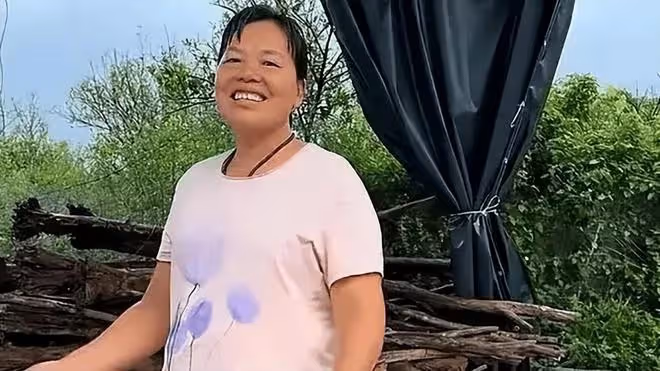 全紅嬋的堂哥結婚:大伯娘戴百萬翡翠項鍊,新娘子很有福氣