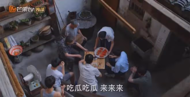 小巷人家第22集:棟哲替筱婷挨巴掌感情升溫,奶奶偏心分瓜太氣人