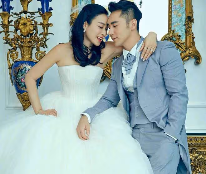 鍾麗緹張倫碩結婚八周年,甜蜜依舊破質疑,姐弟戀終成佳話