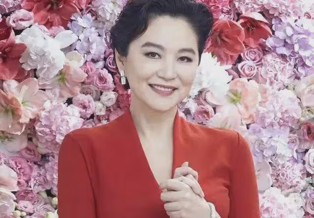 三分性感七分嫵媚,風韻猶存天花板!這10位女星讓人一眼萬年