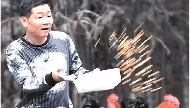 「三德子」身價過億娶小15歲模特嬌妻,竟過著神仙般隱居生活?