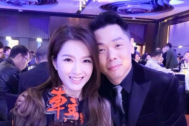 香港知名女星再曝離婚,婚後老公不肯生小孩,夫妻倆許久不同框