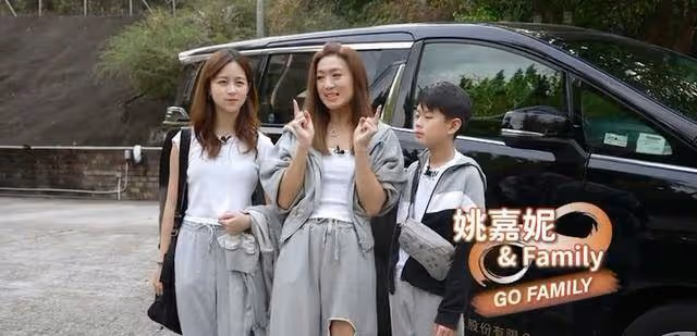 TVB實力女星近況曝光!出席活動大秀完美身材,修長美腿成焦點